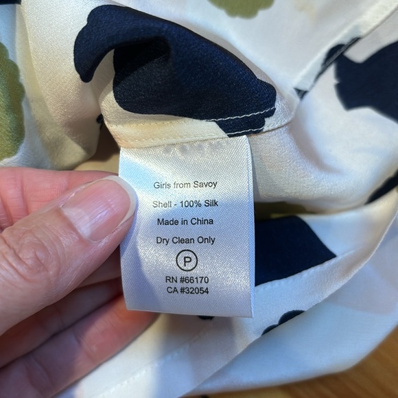 GIRLS FROM SAVOY 4 Silk Shell Print Secretary Blouse Tie Neck Ruffled - Picture 5 of 8